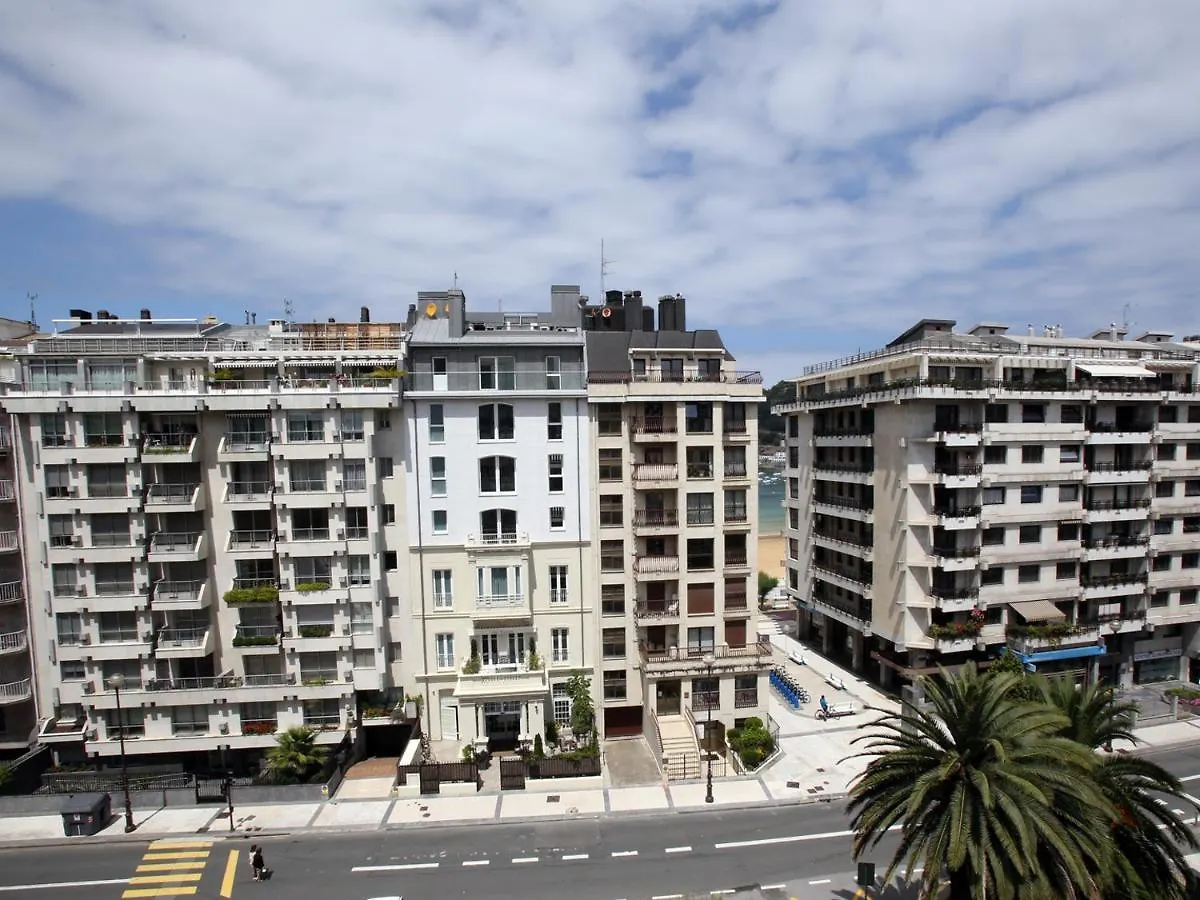 Orly Daire San Sebastián 0*,